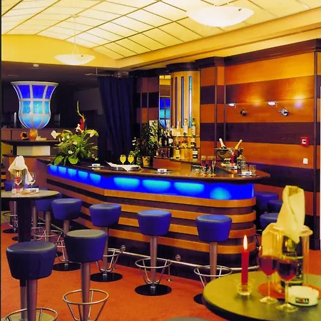 & Diana Hotel