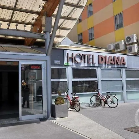 & Diana Hotel 3*