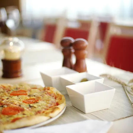 & Diana Hotel 3*